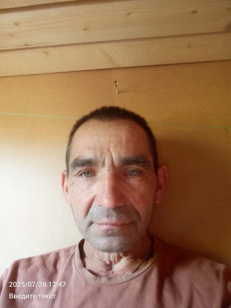  52821946  Hxyxyxhcuxuc, 54 ,    
