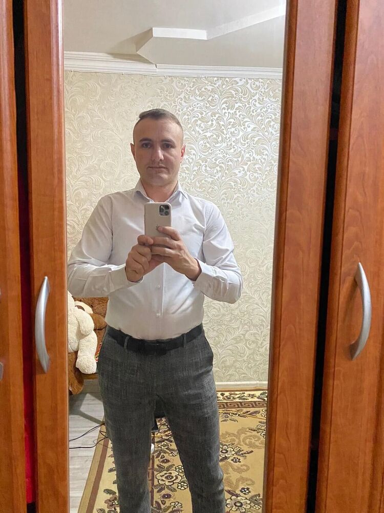  46442586  Vasile, 35 ,    