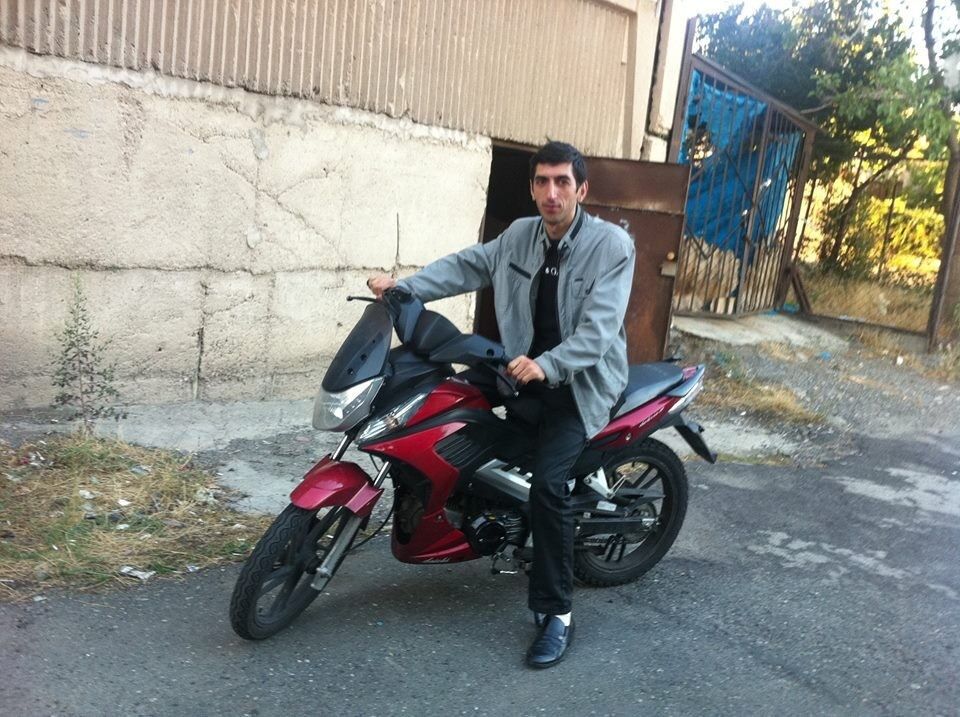 14985846  Ari, 35 ,    