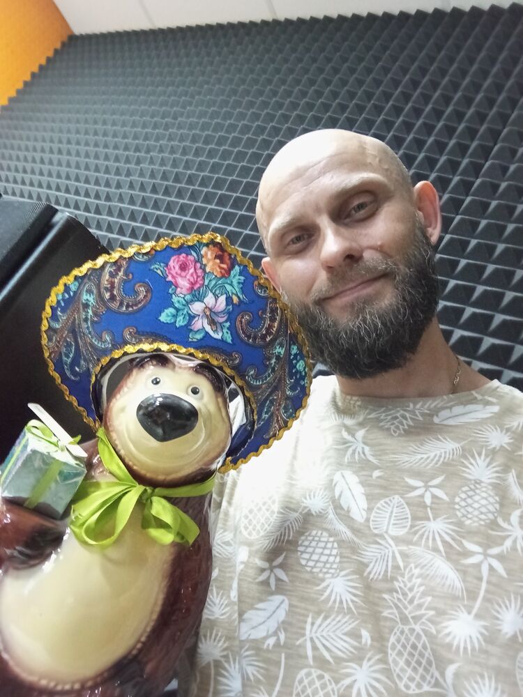   ,   Alexander, 41 ,   ,   , c 