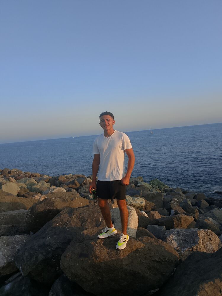  52566826  Modo, 22 ,    Deleted