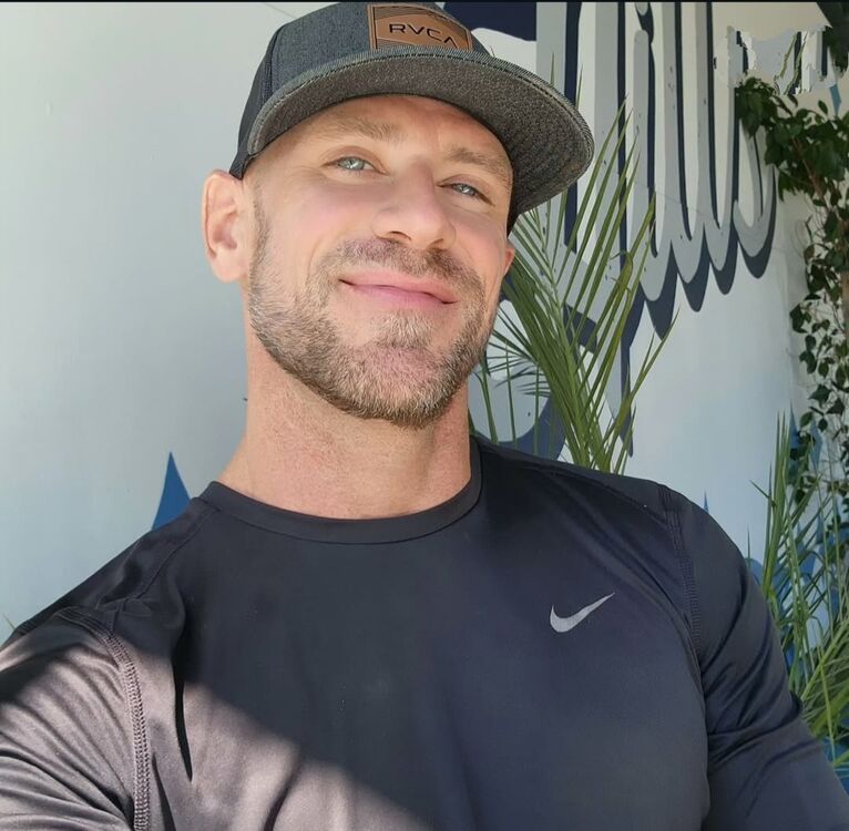  ,   Misha, 48 ,   ,   