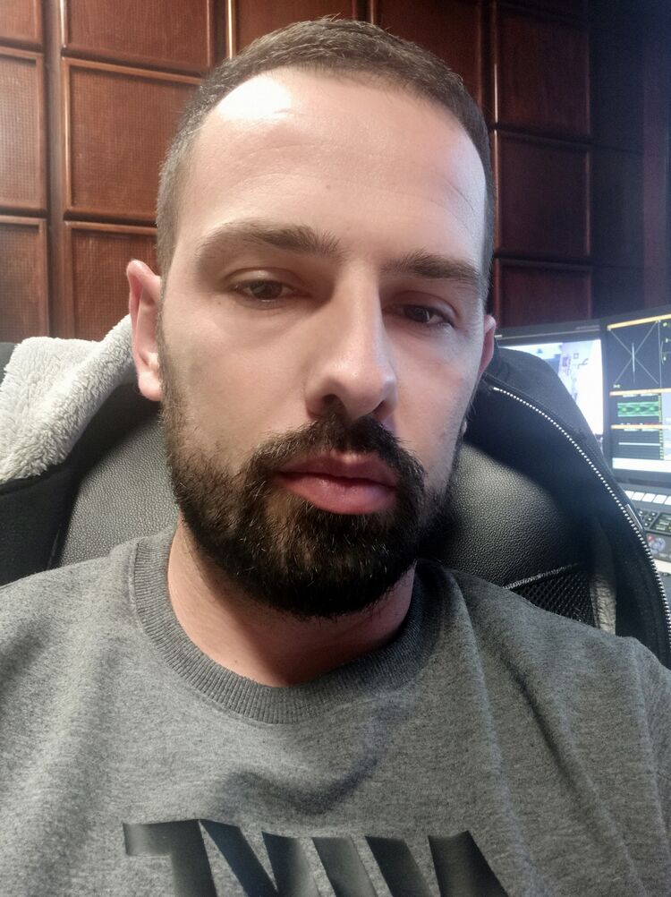 42136356  Milan, 34 ,    Podgorica