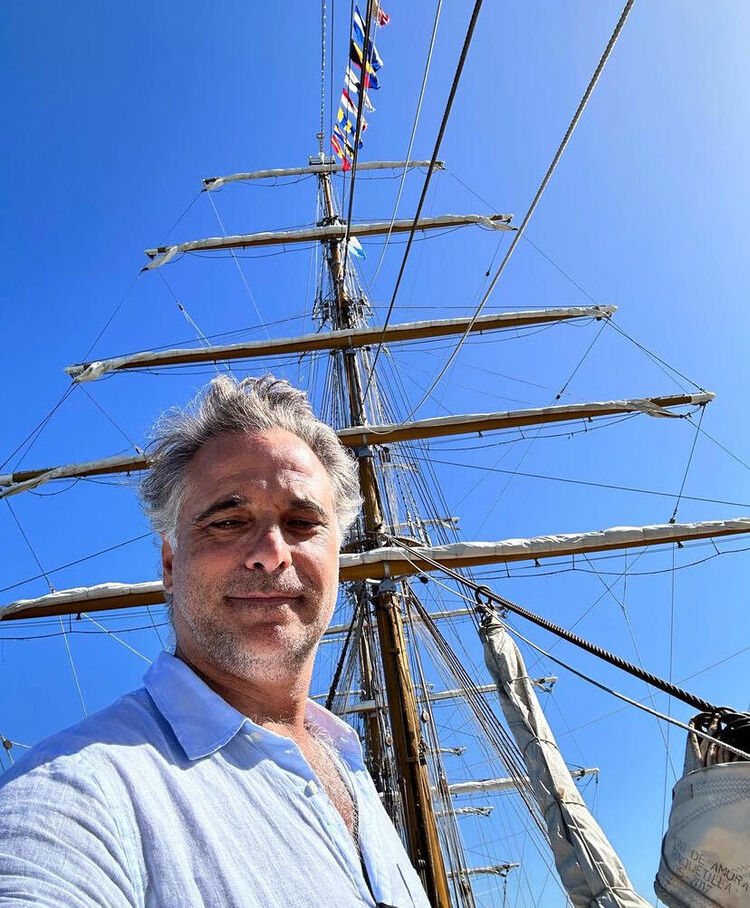 ,   Alexandre, 56 ,     , c 