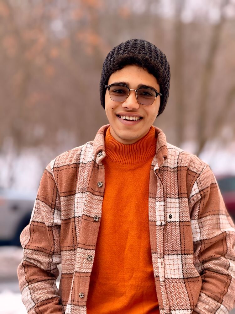  49426416  Yousef, 20 ,    Lambeth