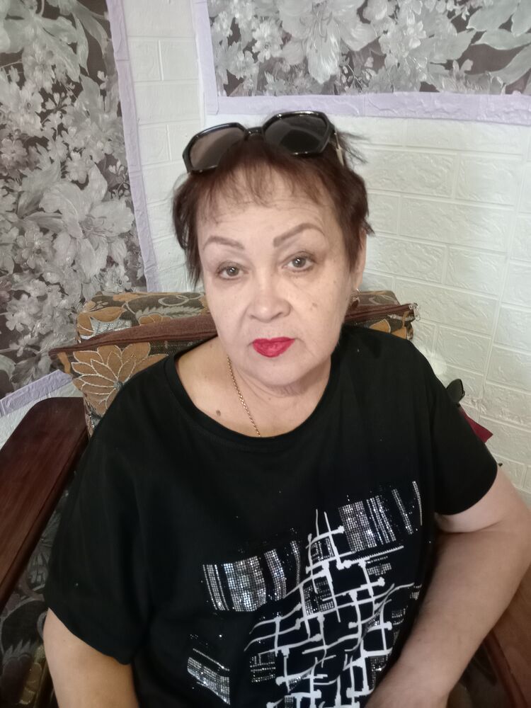  53556206  Larisa, 66 ,    