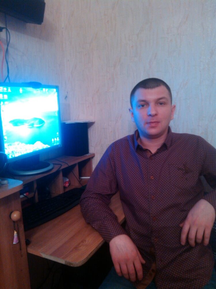  6093926  Vladimir, 46 ,    