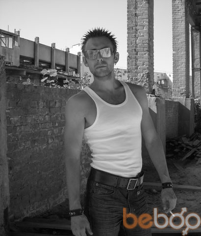  ,   Richard, 39 ,   