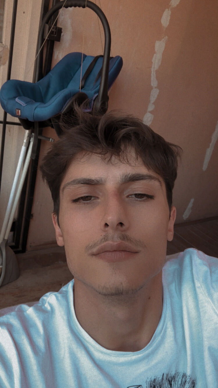  28543536  Paata, 28 ,    