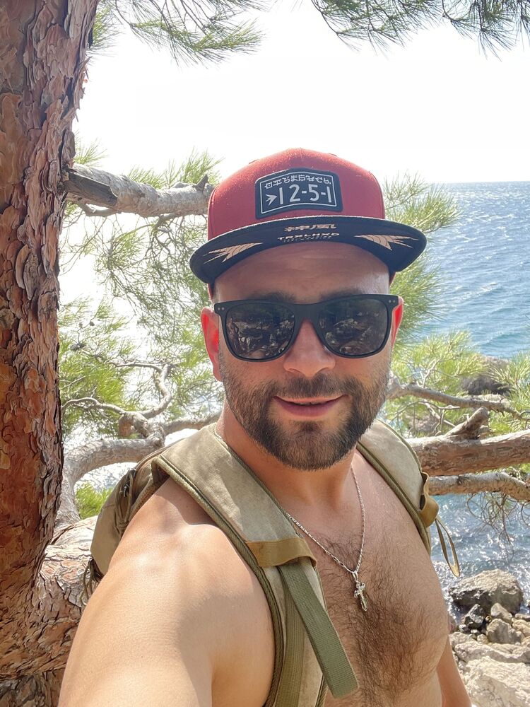  29720146  , 37 ,    -