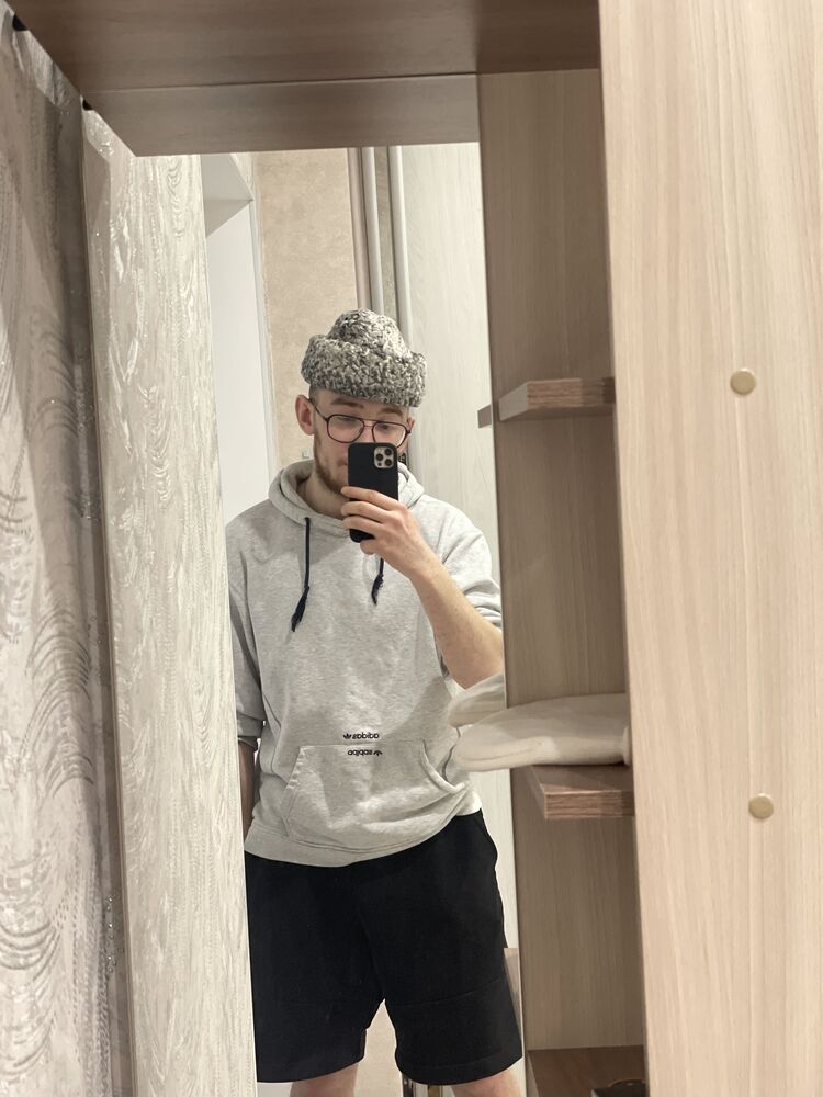  ,   Ilya, 25 ,   ,   