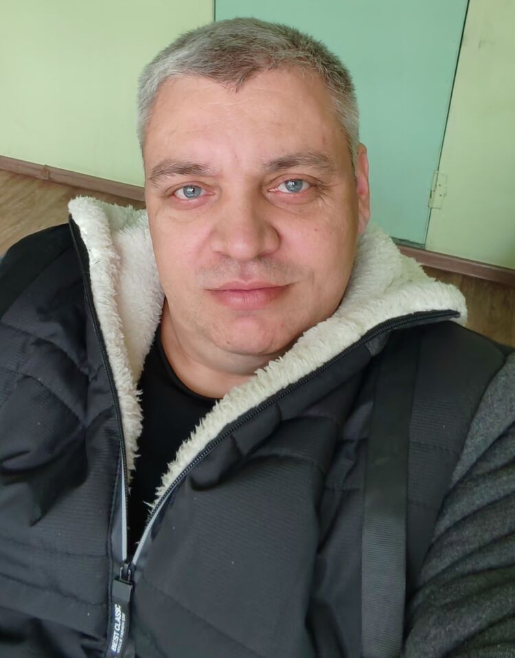  45529276  Andr, 45 ,    
