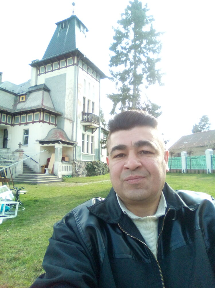  -,   Alexander, 44 ,   ,   , c 