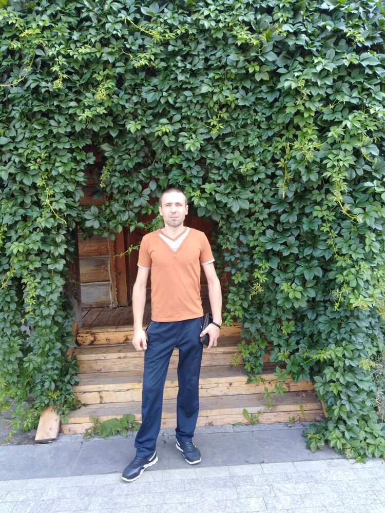  ,   Anatolii, 35 ,   ,   , c 