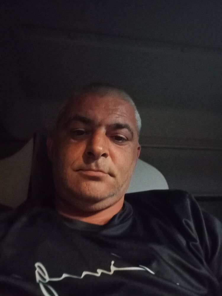  45866716  Vardan, 46 ,    