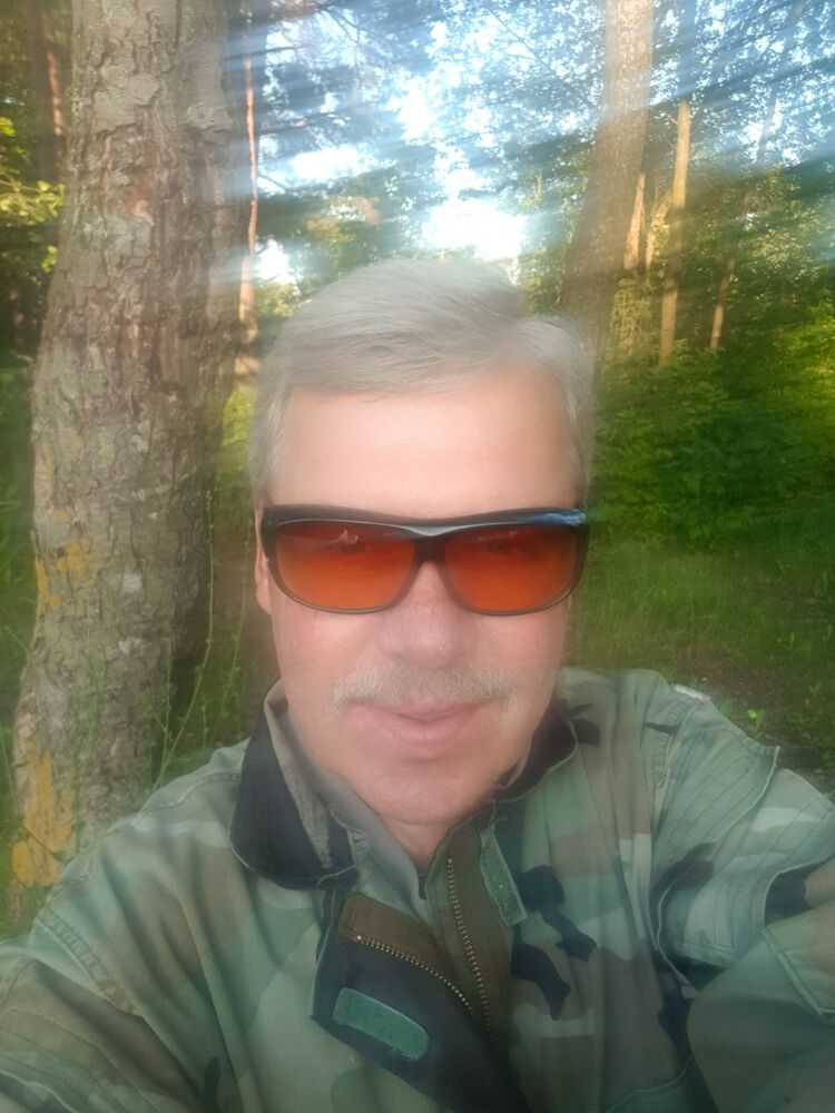  28846866  Nik, 52 ,    