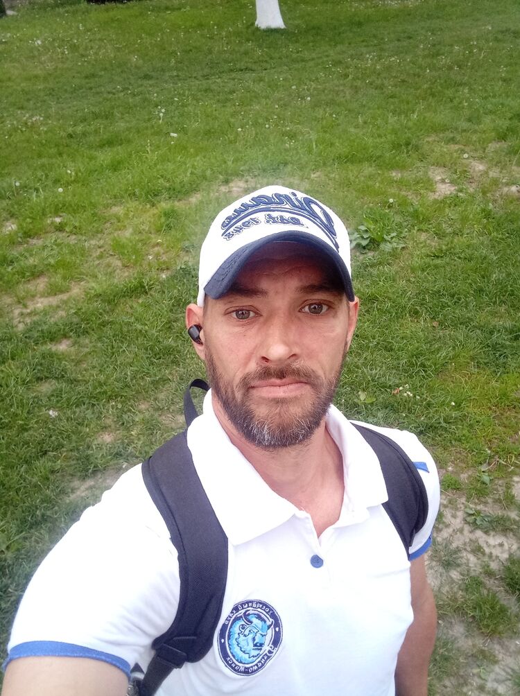  ,   Denis, 43 ,     , c 