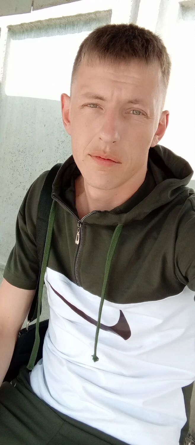  ,   Konstantin, 32 ,   ,   , c , 
