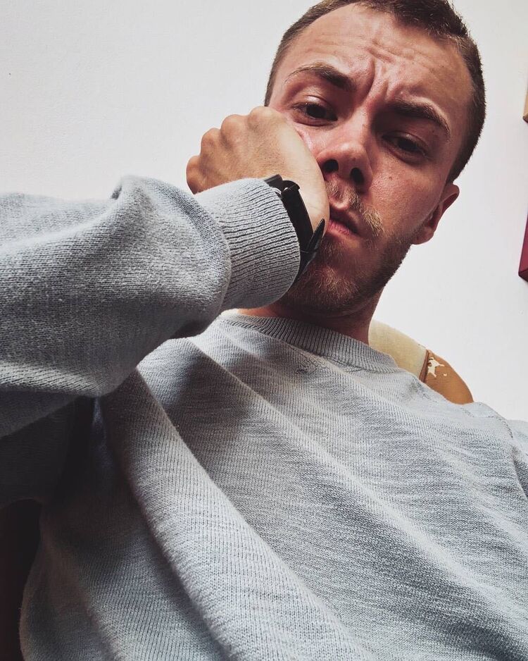  45983346  , 26 ,    