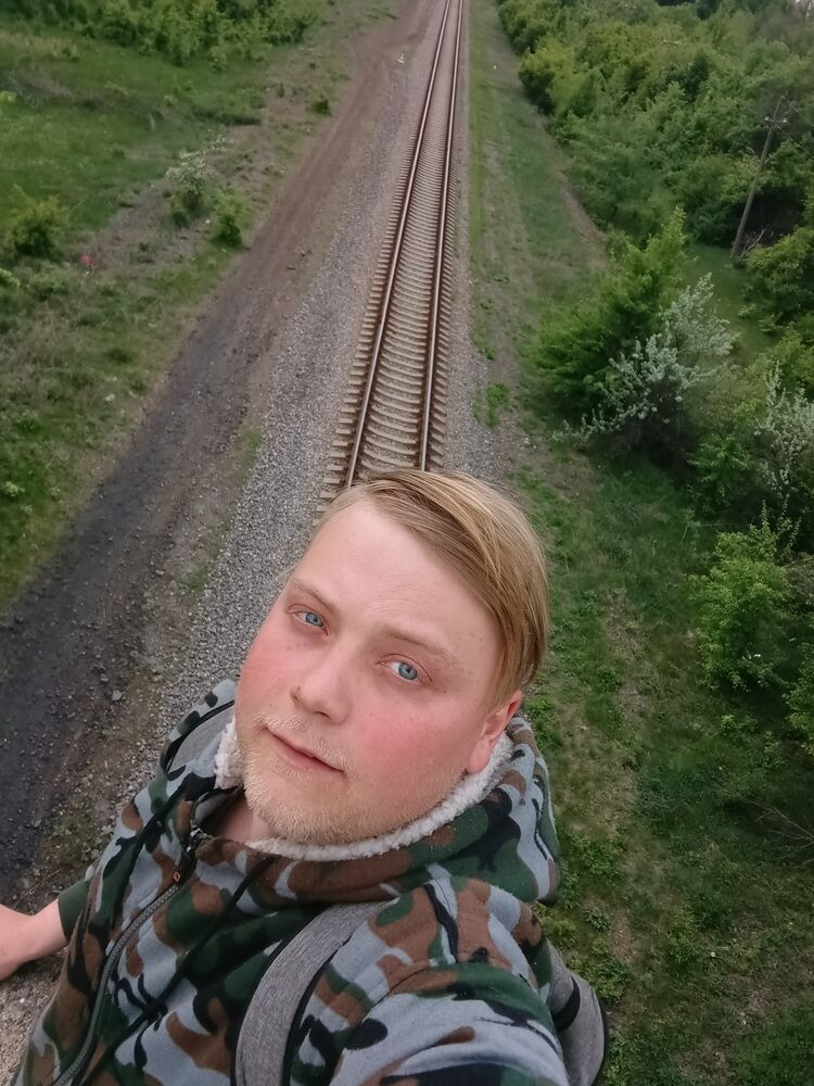  53205976  Nikolas, 26 ,    --