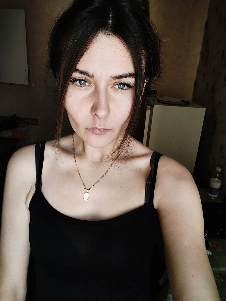  44027626  , 24 ,    