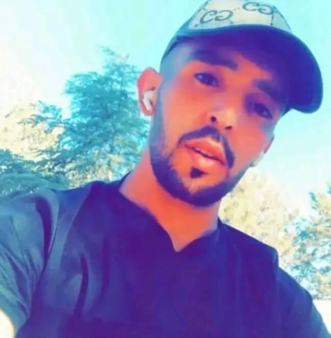  48513576  Zakraiya, 28 ,    Algiers