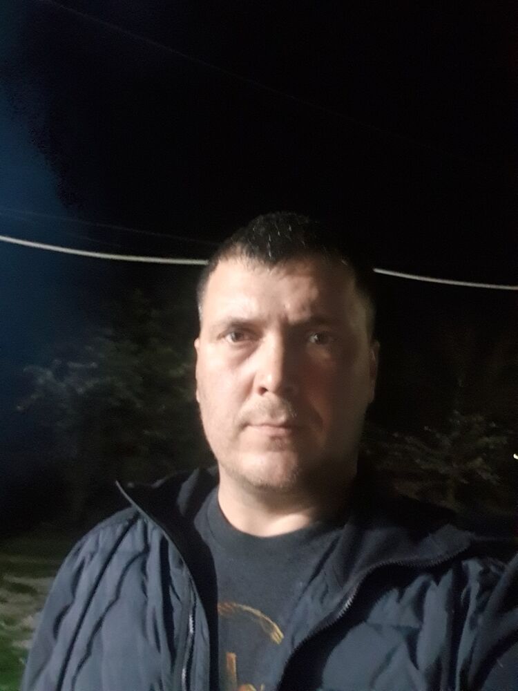  44359466  Andrei, 36 ,    