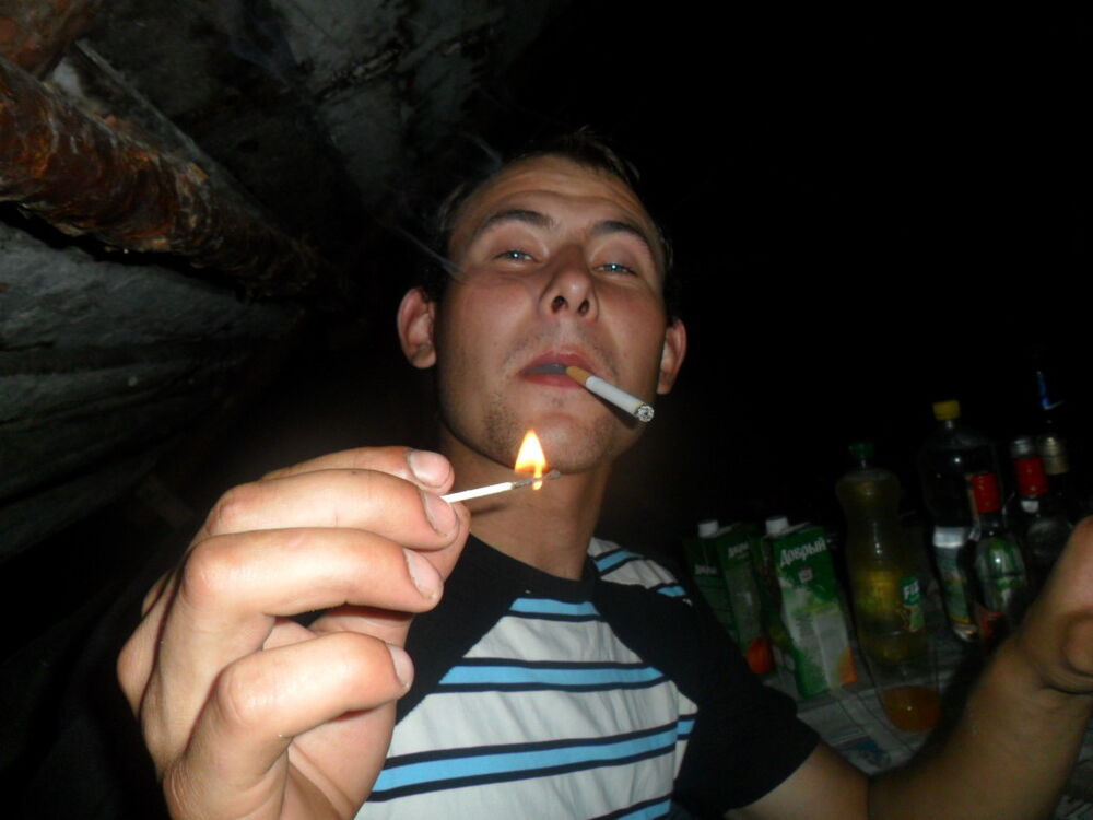  4333546  Nik200490, 35 ,    