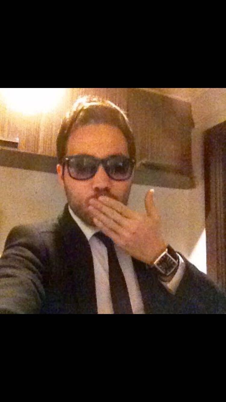  24102076  Ikram, 40 ,    