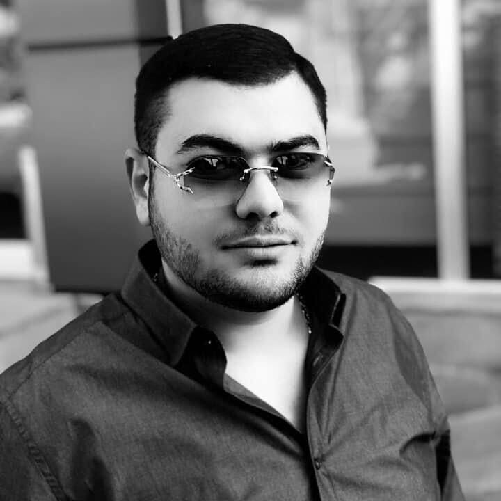  46916916  Narek, 28 ,    