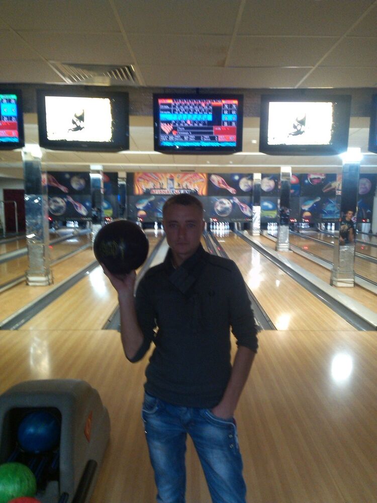  ,   Igor, 35 ,   