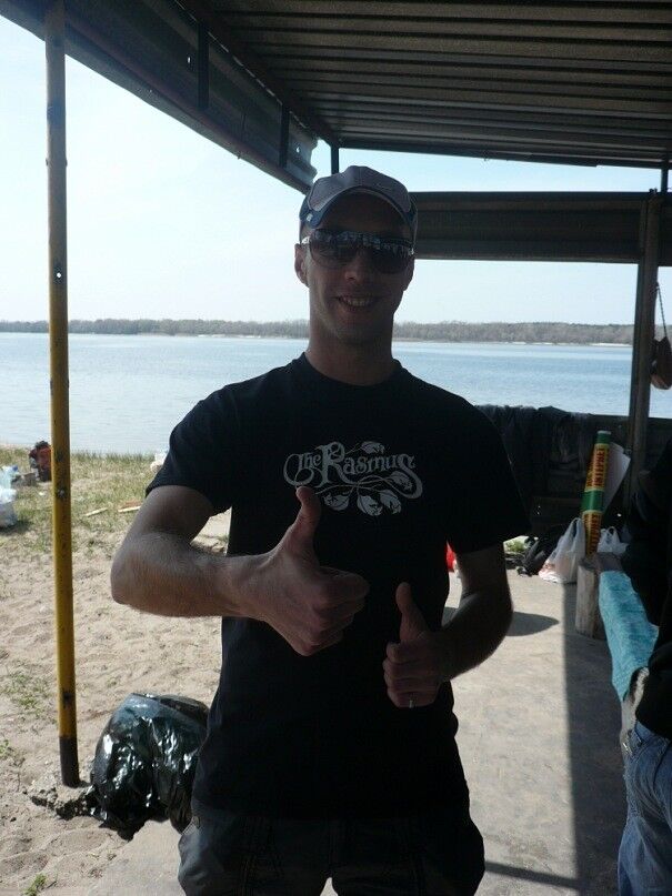  ,   Vladimir La, 40 ,   ,   , c 