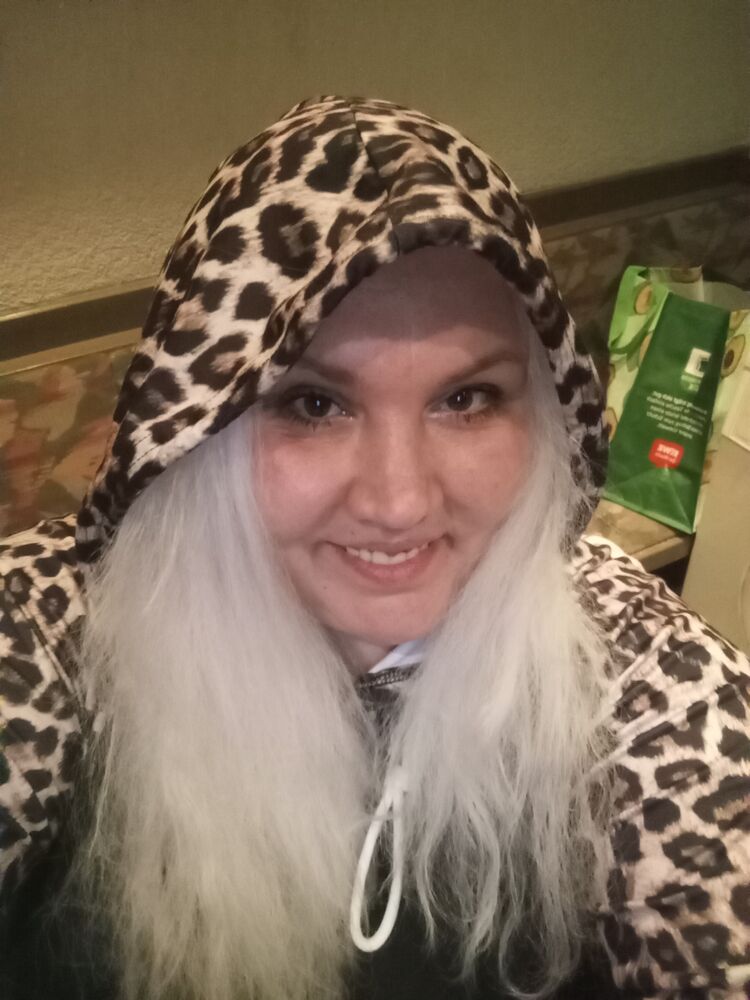 ���� 55801456 ������� Nadin, 40 ���, ���� ���������� � Fellbach