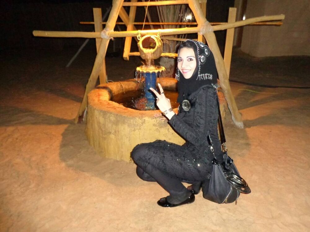  15223396  Lina, 38 ,    