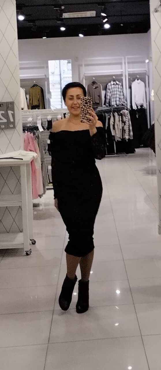  54631426  Elena, 45 ,    