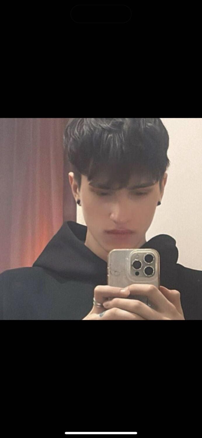  52965756  Qwerty, 19 ,    