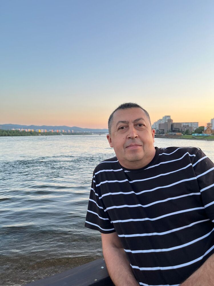  ,   Vlad, 48 ,   
