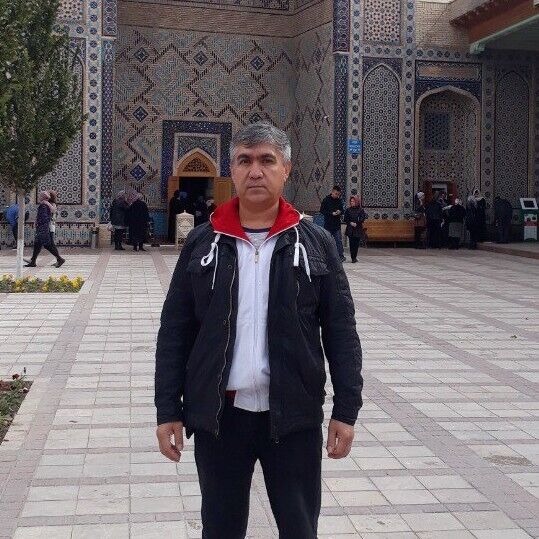 27846136  John, 52 ,    