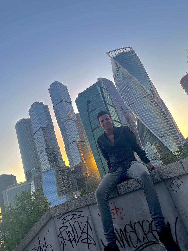  ,   Hussam, 25 ,   ,   