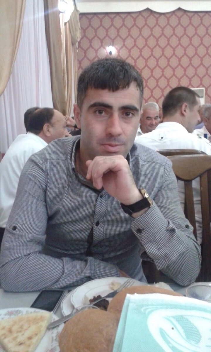  8749816  Roma, 40 ,    
