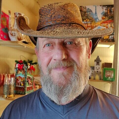  50720136  Sergey, 65 ,    