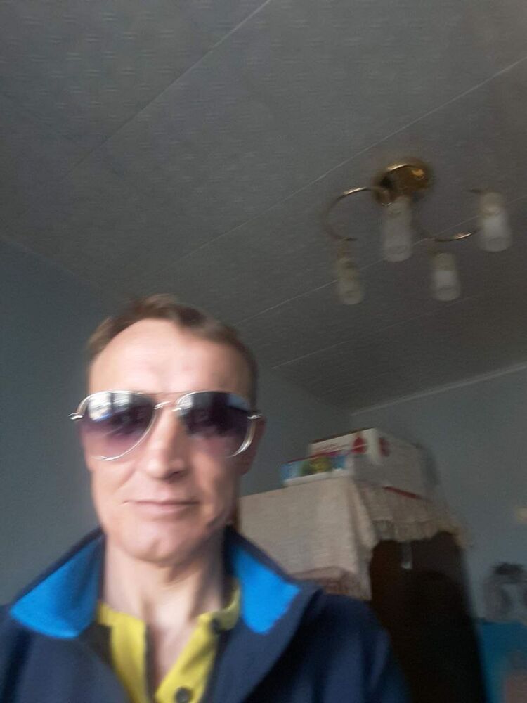  35568906  , 52 ,    
