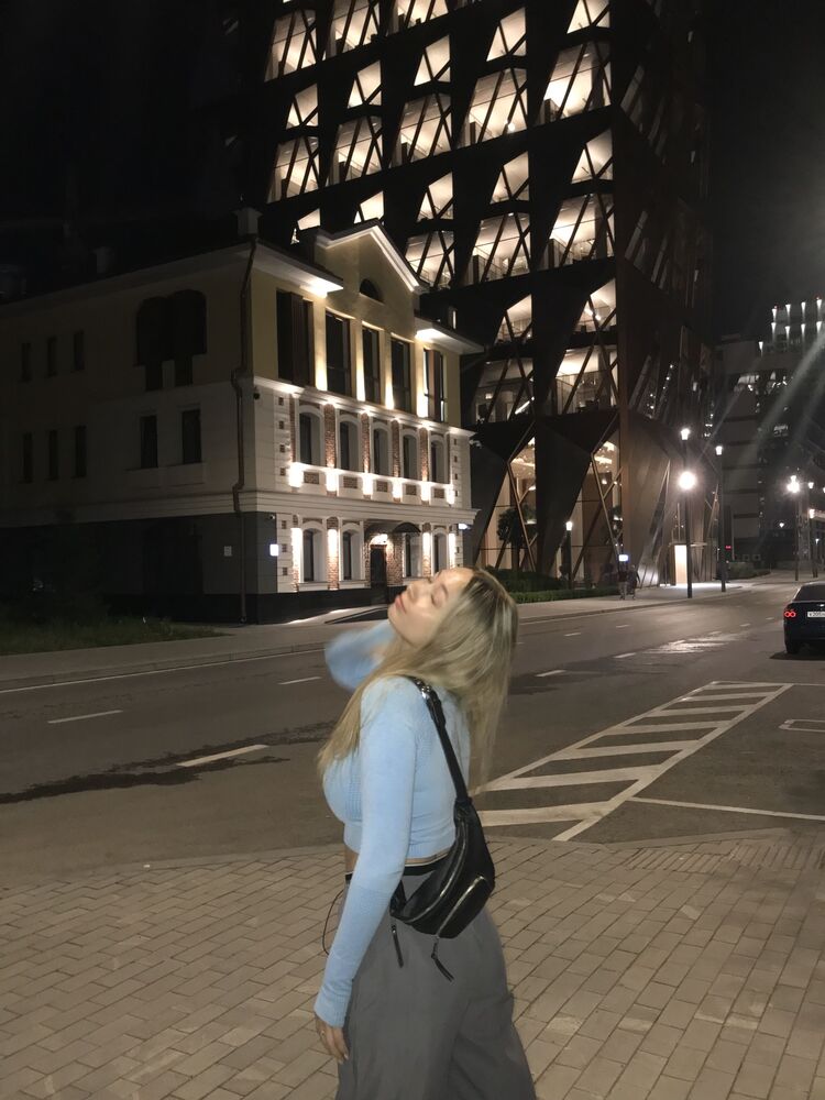  ,   Veronica, 20 ,   , c , 