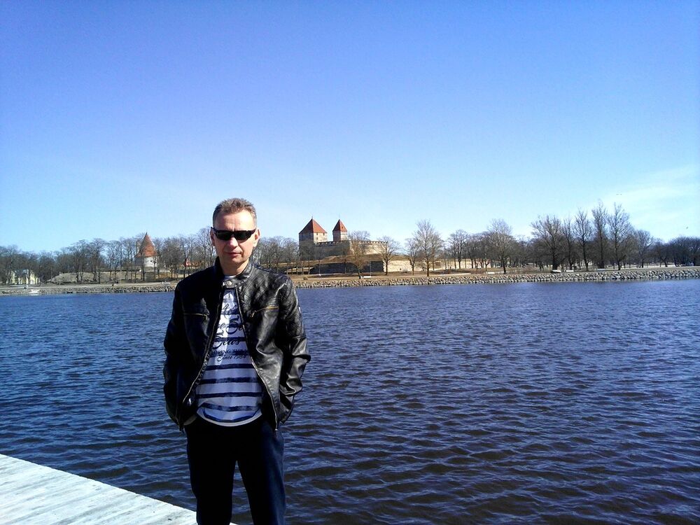  13913706  Anton, 53 ,    