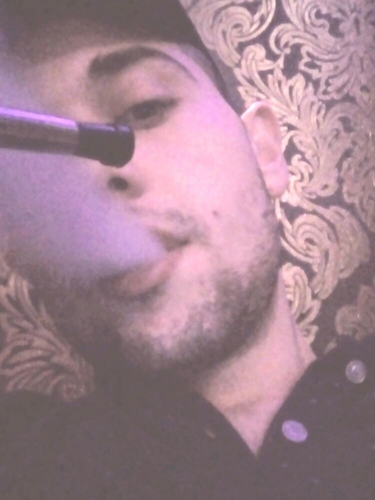  28852786  Artem, 25 ,    Most