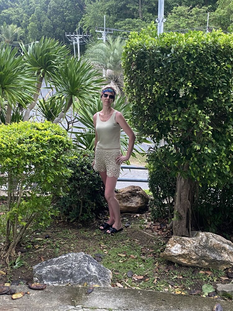  52126876  , 51 ,    -