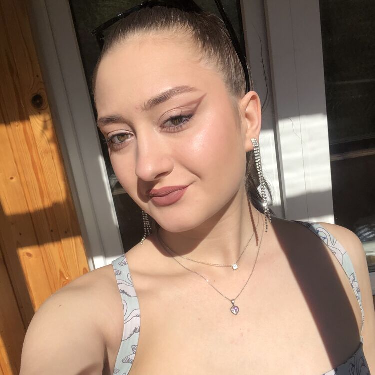  43843056  Svetlana, 20 ,    