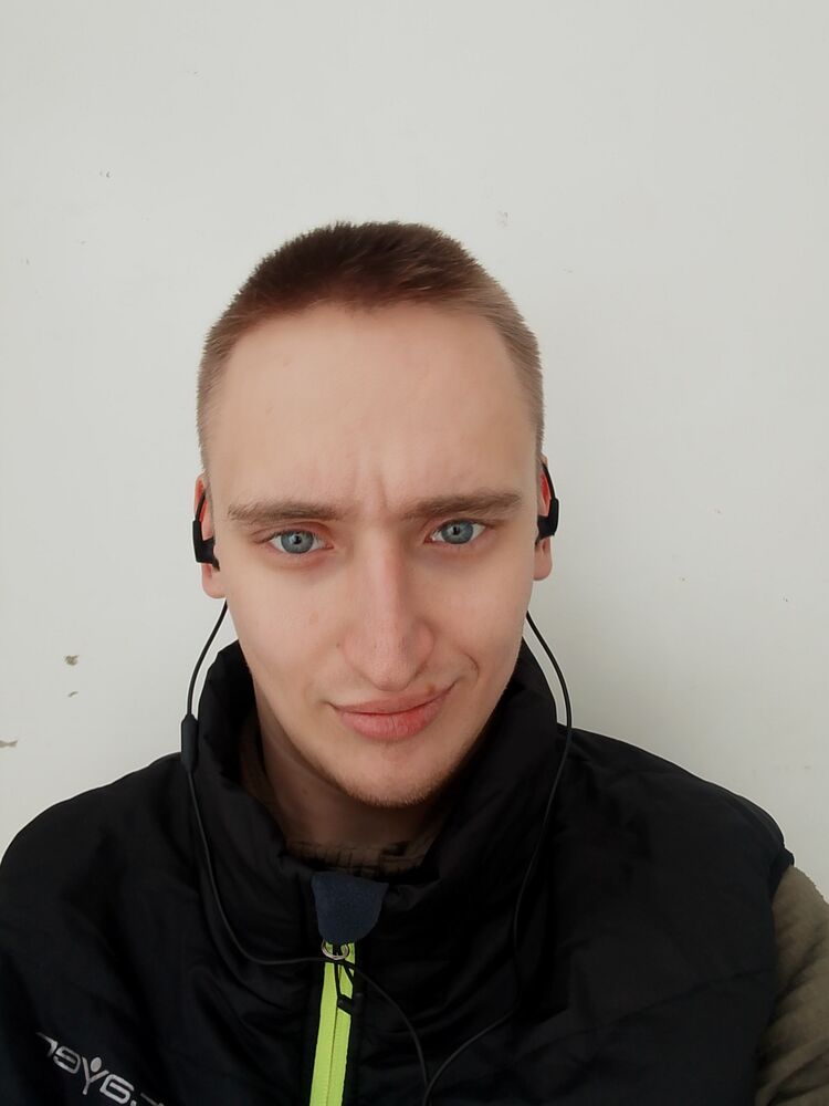  52208136  , 23 ,    
