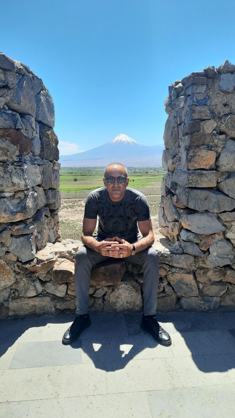  52979026  Artur, 35 ,    