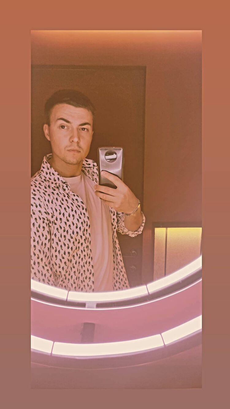  ,   Alex, 30 ,   ,   